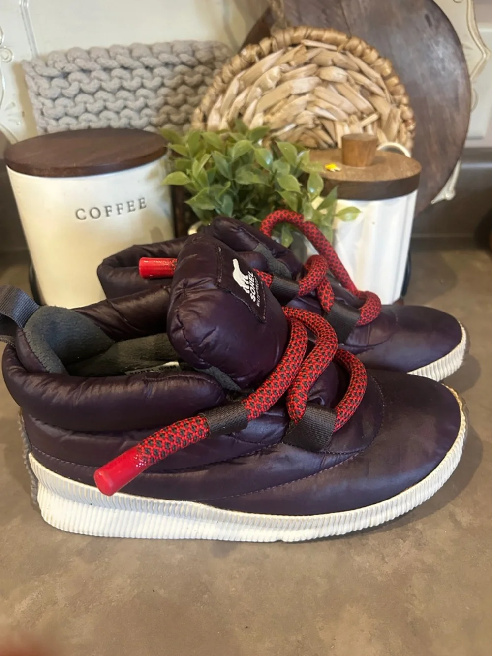 Sorel Out n About Puffy Snow Rain Waterproof Boots Plum FREE PEOPLE Sz 7